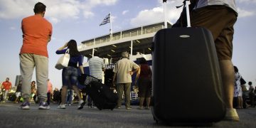 ΤτΕ: Πλεόνασμα 1, 9 δισ. ευρώ εμφάνισε το ταξιδιωτικό ισοζύγιο τον Ιούνιο του 2017