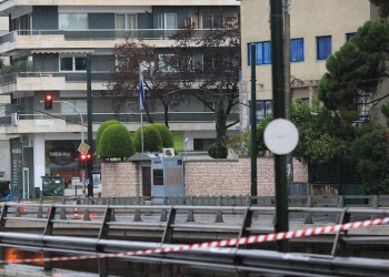 Επίθεση του Ρουβίκωνα με μπογιές στην ισραηλινή πρεσβεία (βίντεο)