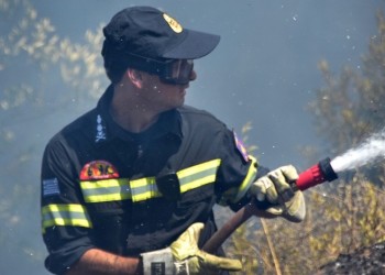 Κάηκε η εικόνα της Παναγίας στο ιστορικό μοναστήρι της Βαρνάκοβας στη Φωκίδα 2