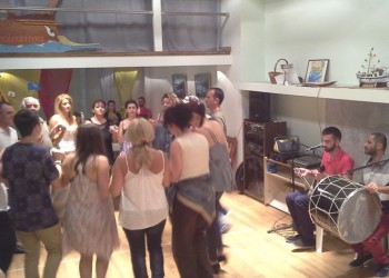 Ένα παρακάθ' όπως στον Πόντο, για τους Πόντιους της Σύρου (φωτο)