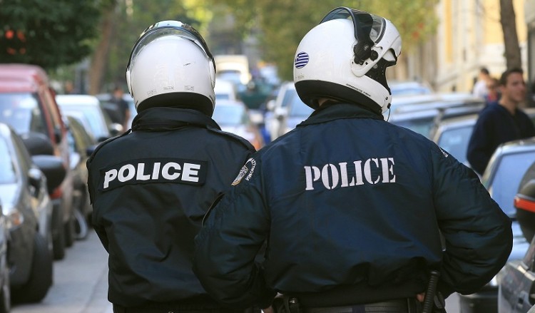 Συνελήφθη άνδρας που παρίστανε τον εισαγγελέα και εξαπατούσε πολίτες