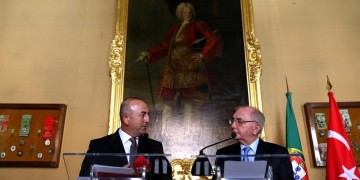 Τσαβούσογλου: Ας με συγχωρέσουν οι Έλληνες φίλοι μας που λέω ακόμη «Μακεδονία»