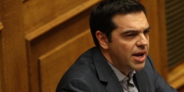 Премьер Греции получил полномочия для переговоров с кредиторами