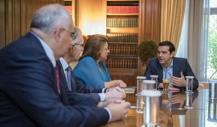 Τσίπρας σε τραπεζίτες για πρώτη κατοικία: Να προστατευτούν οι αδύναμοι