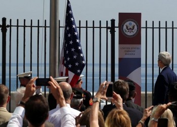 Η αστερόεσσα κυματίζει ξανά στην Αβάνα έπειτα από 54 χρόνια (φωτο)