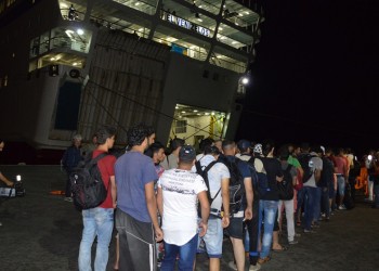 Το πλοίο «Ελ. Βενιζέλος» πηγαίνει 1.700 πρόσφυγες στη Θεσσαλονίκη