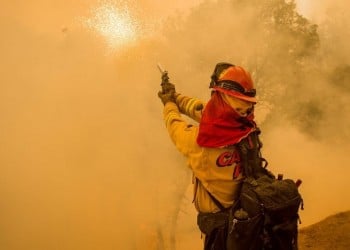 Φλέγεται η Καλιφόρνια – Χιλιάδες πυροσβέστες στη μάχη με 21 πυρκαγιές