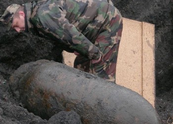 Βρέθηκε βόμβα στην Κολωνία, χιλιάδες απομακρύνθηκαν από τα σπίτια τους