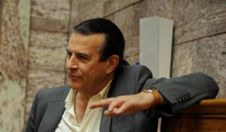 Η απάντηση Κουράκη για την αφαίρεση του κεφαλαίου του Παρευξείνιου Ελληνισμού