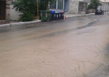 Μικρή Βενετία έγινε η... Κοζάνη μετά από ισχυρή νεροποντή (βίντεο-φωτο)