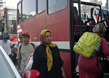 Στον Ελαιώνα οι μετανάστες από το Πεδίον του Άρεως