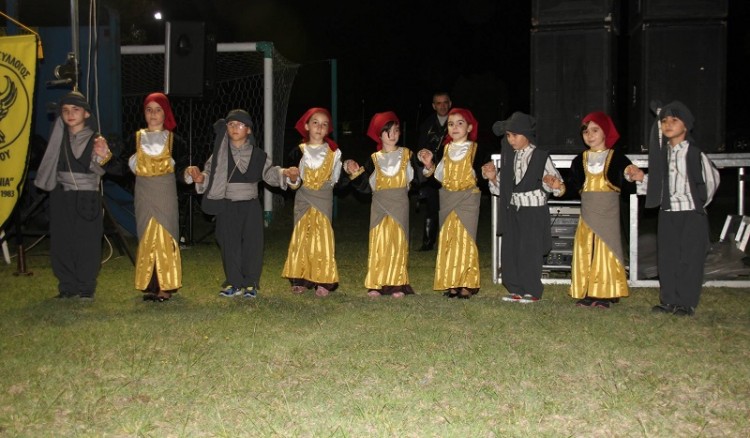 Γλέντι ποντιακό και παραδοσιακό στο Νεοχώρι Αλμωπίας