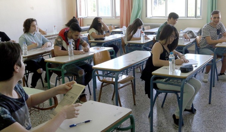Ο ΣΥΡΙΖΑ ζητά από την υπηρεσιακή κυβέρνηση το πάγωμα του ΦΠΑ για τα ιδιωτικά