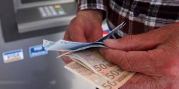 Βρούτσης: Στις 2 Ιουνίου η αύξηση στις επικουρικές