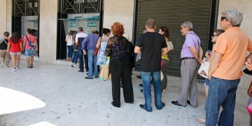 Οι προϋποθέσεις και τα ποσά για τις νέες συντάξεις χηρείας