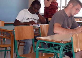 Ήρθε πρόσφυγας από την Αφρική πριν από τέσσερα χρόνια κι έσκισε στις Πανελλήνιες
