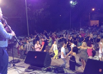 Ξεσήκωσε τον κόσμο το 8ο Ποντιακό Πανηγύρι του «Καυκάσου» στο Αιγάλεω (βίντεο)