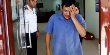 Ο πατέρας του μικρού Αϊλάν οδηγούσε τη βάρκα; – Τι καταγγέλλουν συνεπιβάτες του