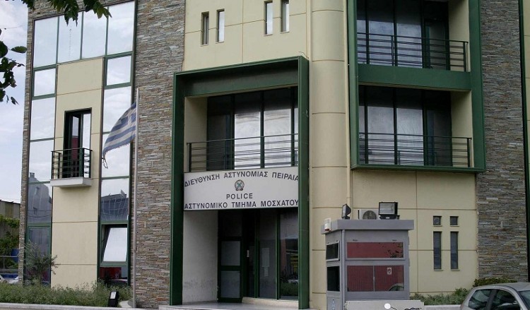 Τρεις συλλήψεις και 31 προσαγωγές στη γιγαντιαία επιχείρηση της ΕΛΑΣ στην περιοχή των Αχαρνών