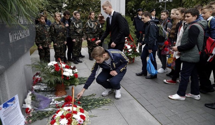Το μακελειό στο Μπεσλάν και ο Πόντιος ηρωικός δάσκαλος Ιβάν Κανίδης