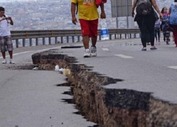 Χιλή: Καταστροφικός σεισμός 8,3R – Φόβοι για τσουνάμι (φωτο-βίντεο)