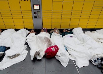 Αυστηροί συνοριακοί έλεγχοι στη Γερμανία για μετανάστες και πρόσφυγες