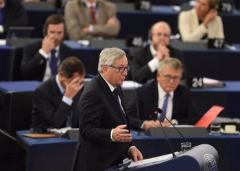Γιούνκερ: Ευρώπη είναι ο φούρναρης στην Κω που έδωσε ψωμί σε πρόσφυγες