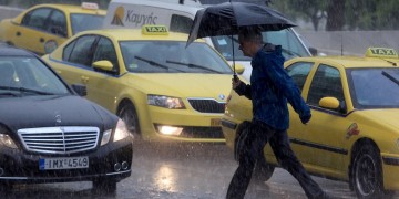Βροχές και καταιγίδες σήμερα – Παγετός και θερμοκρασία υπό το μηδέν σε κάποιες περιοχές
