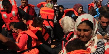 Хорватия требует, чтобы Греция прекратила отправлять беженцев в Европу