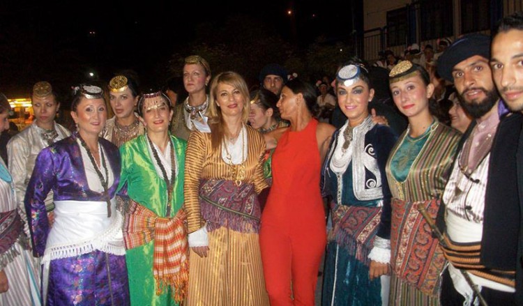 Ποντιακοί και κρητικοί χοροί «ταρακούνησαν» τη Σκόπελο (βίντεο)