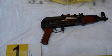 Όλα όσα βρέθηκαν στο κρησφύγετο του Πετρακάκου (φωτο)