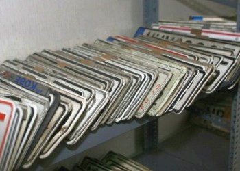 Δήμος Αθηναίων: Επιστρέφονται πινακίδες για τις εκλογές
