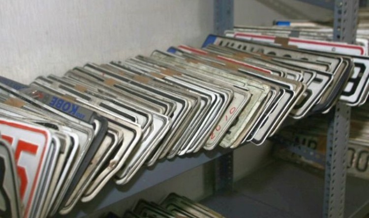 Δήμος Αθηναίων: Επιστρέφονται πινακίδες για τις εκλογές