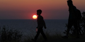 Πνίγηκε πεντάχρονο κοριτσάκι από ανατροπή λέμβου με μετανάστες στη Μυτιλήνη