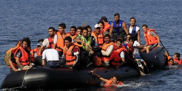 Νεκροί από ανατροπή λέμβου με μετανάστες στο Φαρμακονήσι