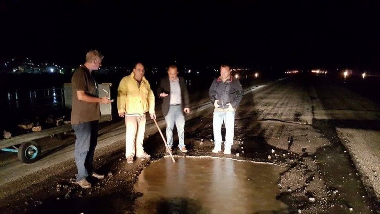 Έκλεισε ξανά το αεροδρόμιο της Ρόδου (φωτο)