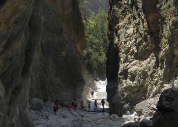 Απεγκλωβίστηκαν 57 τουρίστες από το φαράγγι της Σαμαριάς