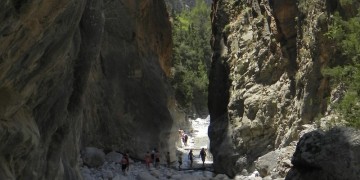 Απεγκλωβίστηκαν 57 τουρίστες από το φαράγγι της Σαμαριάς