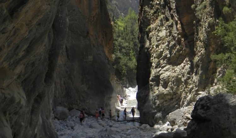 Απεγκλωβίστηκαν 57 τουρίστες από το φαράγγι της Σαμαριάς