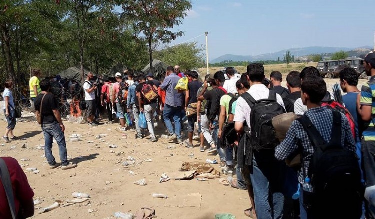 Προσφυγικό: δύο στρατόπεδα φιλοξενίας σε Σχιστό και Σίνδο