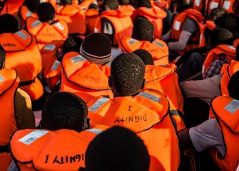 Σωσίβια με μηνύματα και ιστορίες ζωής (φωτο)