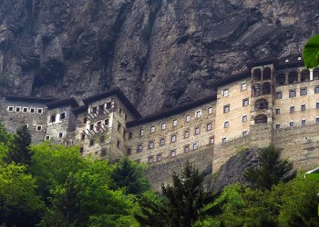 Κλείνει η Παναγία Σουμελά στον Πόντο για ένα χρόνο