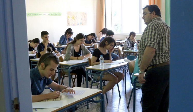 Ο ΣΥΡΙΖΑ ζητά από την υπηρεσιακή κυβέρνηση το πάγωμα του ΦΠΑ για τα ιδιωτικά