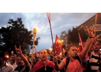 Τουρκία: Επίθεση στα γραφεία του HDP