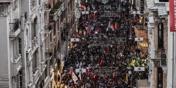Αντικυβερνητικές διαδηλώσεις μετά το μακελειό στην Άγκυρα