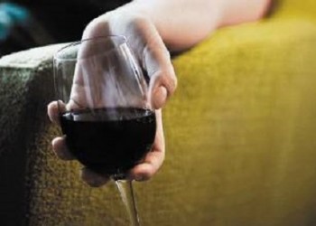 Μεθυσμένη γιαγιά μαχαίρωσε τον 5χρονο εγγονό της