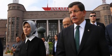 Νταβούτογλου: Ταυτοποιήθηκε ο ένας βομβιστής αυτοκτονίας της Άγκυρας