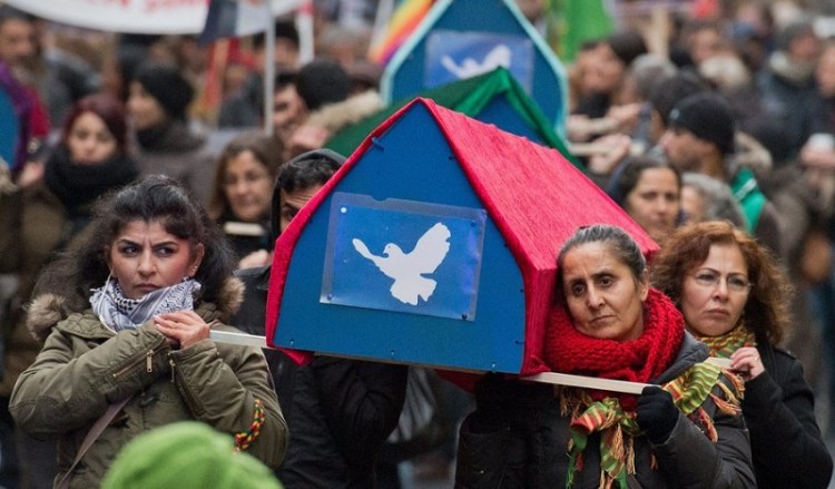 Δημοσκόπηση με νόημα στην Τουρκία – Το κόμμα Ερντογάν δεν παίρνει αυτοδυναμία, αντέχει το HDP