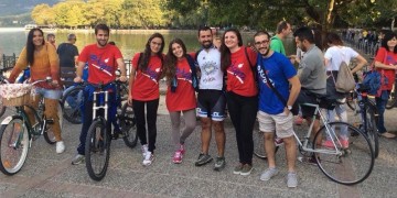 Με τη «Φλόγα» στην καρδιά διέσχισε την Ευρώπη με ποδήλατο (φωτο-βίντεο)