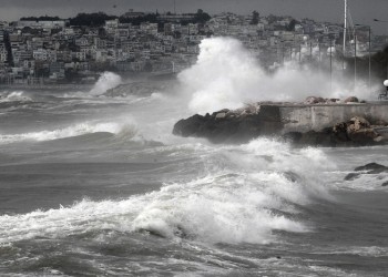 Σορός άνδρα εντοπίστηκε στον Φλοίσβο
